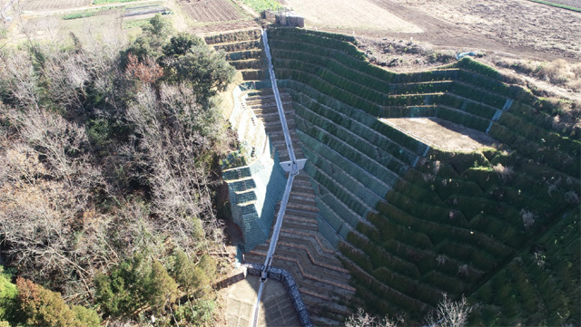 砂防えん堤工事